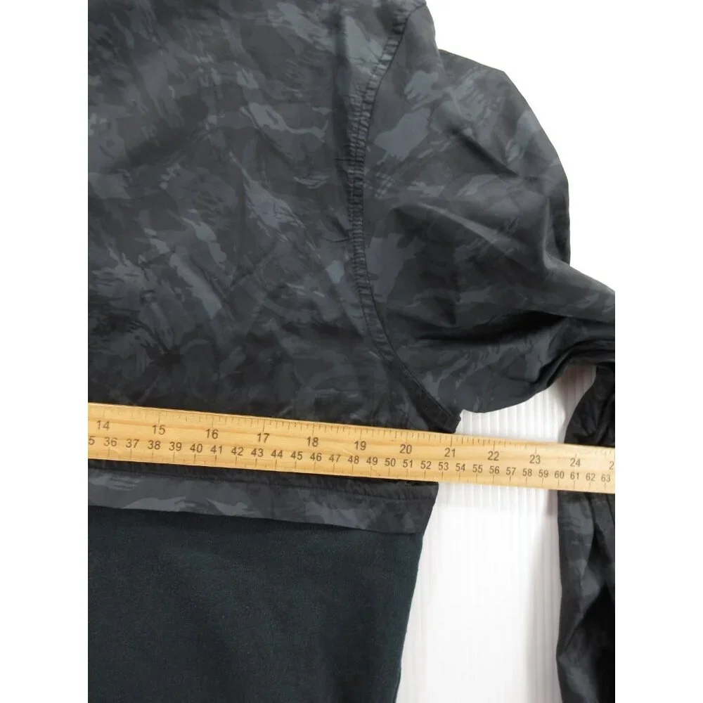 Under Armour Jacket Medium Sportstyle Wind Anorak 1/4 Zip Camo Fiited *